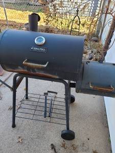lot 3029 image: BBQ pro grill
