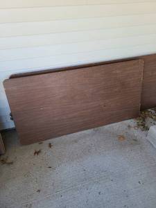 lot 3033 image: One brown 5 folding table