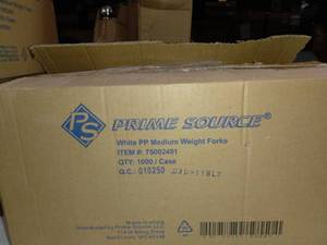 lot 1751 image: Prime Source White PP medium Weight Forks 1000Case