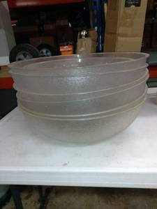lot 1755 image: Lot Of 7 Salad Bowls