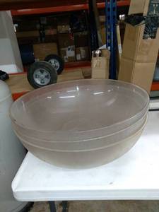 lot 1756 image: Lot Of 3 Salad Bowls