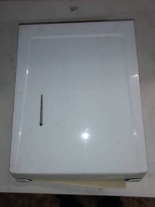 lot 1765 image: Towel Dispenser