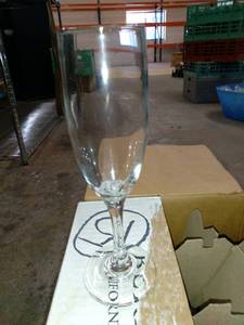 lot 1808 image: 15 Champagne Flutes
