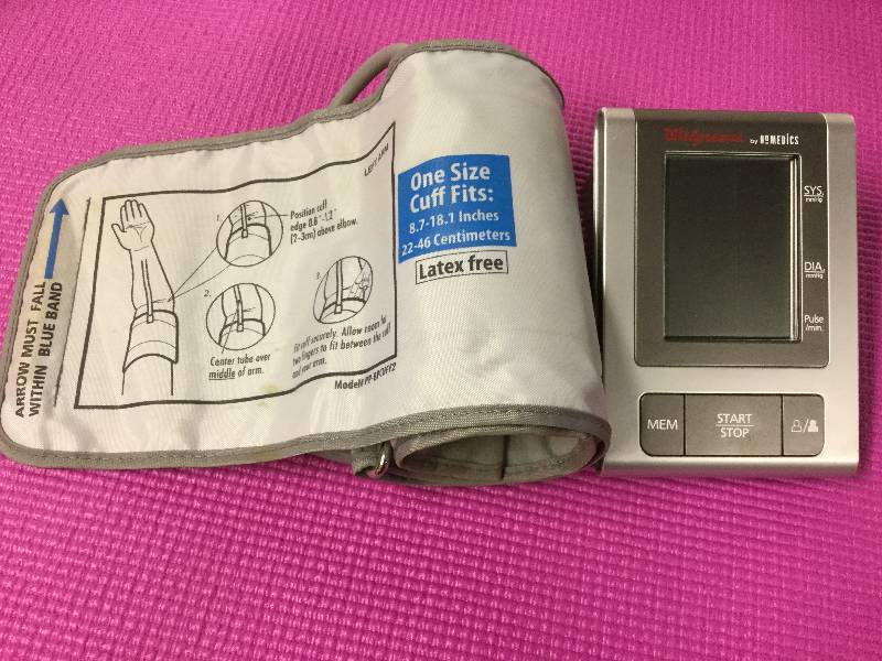 lot 1002 image: Homedics Digital blood Pressure Monitos Battery Operated