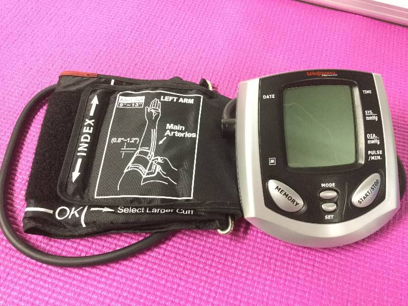 lot 1007 image: Healthy Living Digital blood Pressure Monitor Battery Operated