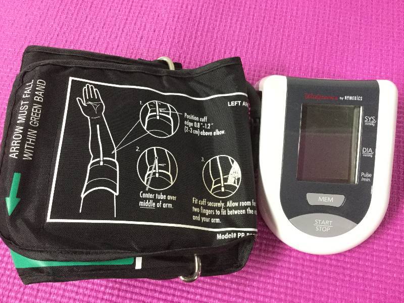 lot 1014 image: Homedics Digital blood Pressure Monitos Battery Operated