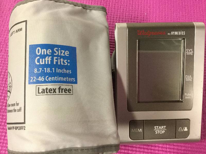 lot 1015 image: Homedics Digital blood Pressure Monitos Battery Operated