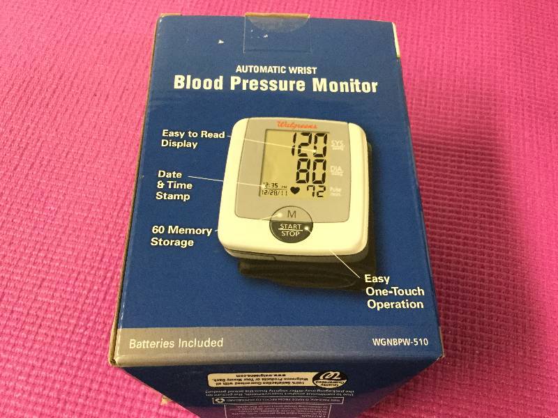 lot 1019 image: Automatic Wrist Blood Pressure Monitor Battery Operated