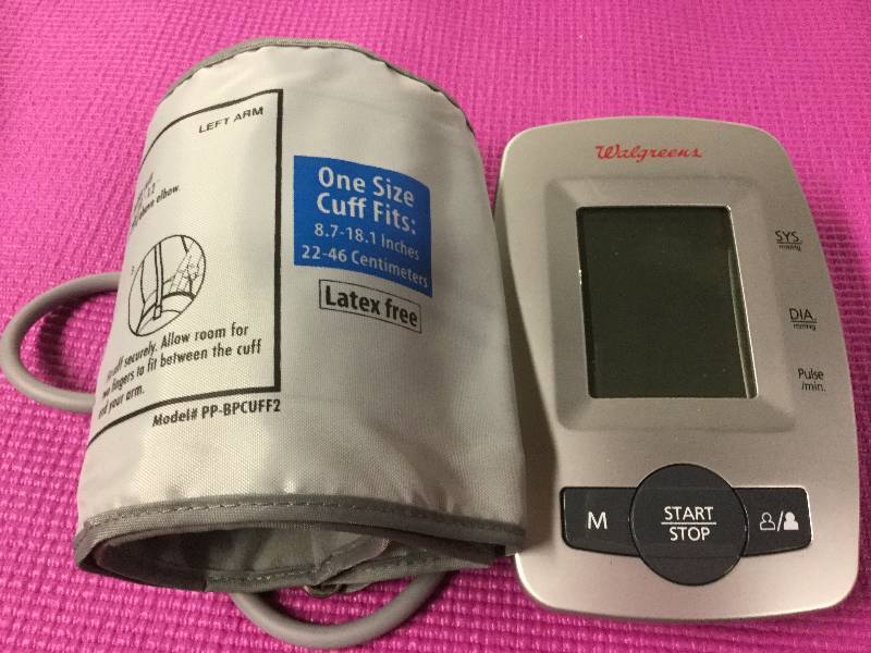 lot 1021 image: Homedics Blood Pressure Montor Battery Operated