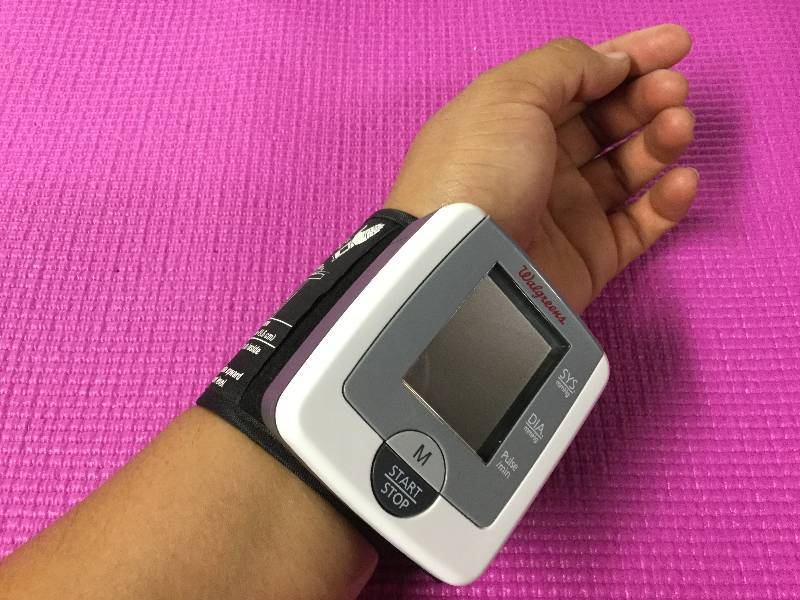 lot 1022 image: Automatic Wrist Blood Pressure Monitor Battery Operated