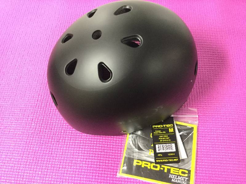 lot 1041 image: Pro-tec Classic Skate Plus Satin Skateborad Helmet