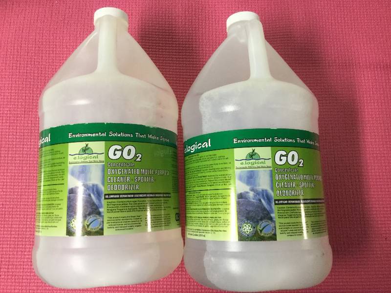 lot 1054 image: Lot of 2 GO2 Concentrate Cleaner