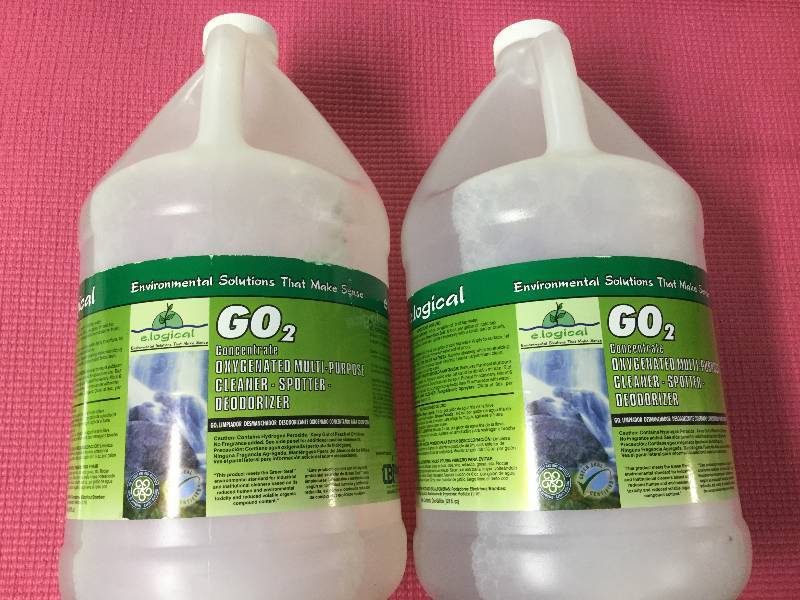 lot 1055 image: Lot of 2 GO2 Concentrate Cleaner