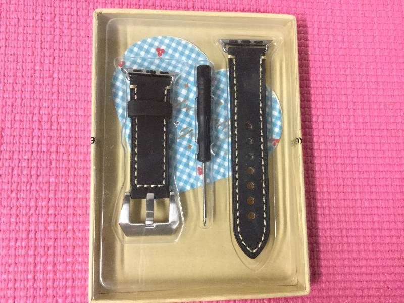 lot 1077 image: Apple Wristband Replacement
