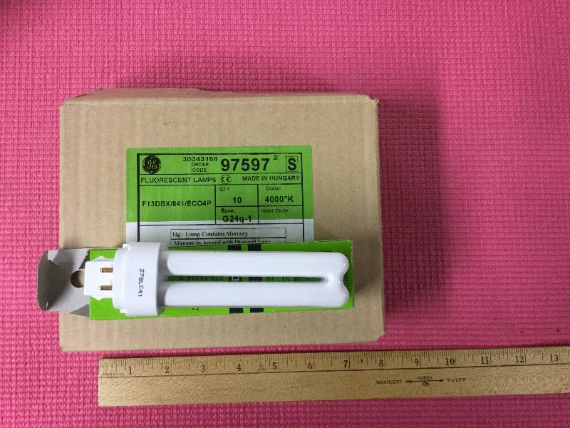 lot 1091 image: Fluorescent Lamp Bulb