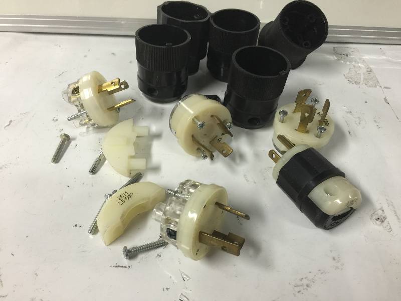 lot 1105 image: Lot of misc Electronics