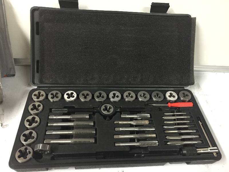 lot 1136 image: Perfromance Tools Tap-Drill Sellector