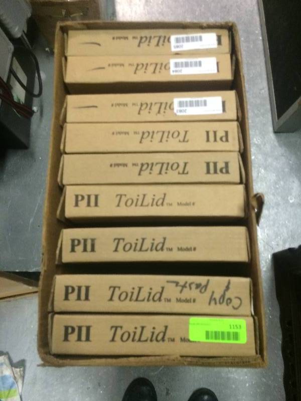 lot 1153 image: Lot of 9 ToiLid