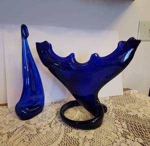 lot 137 image: Cobalt Blue Glass Vase and Decor