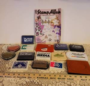 lot 187 image: Scrapbooking Stamping Ink Pads