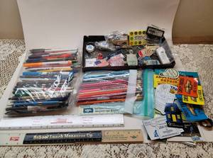 lot 211 image: Collectable Pens, Pencils, Rulers, Magnets, and Keychains
