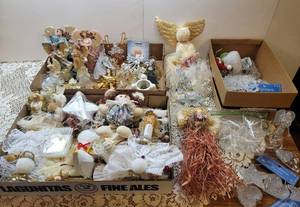 lot 214 image: Angel Decor