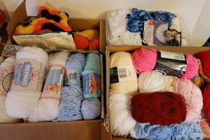 lot 243 image: Yarn and Projects