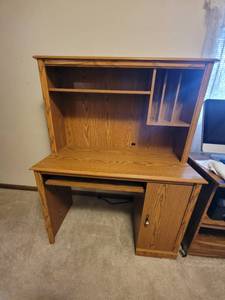 lot 268 image: Computer Desk