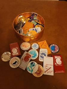 lot 284 image: Vintage Buttons