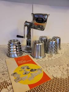 lot 325 image: Salad King Food Grater
