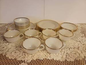 lot 329 image: 23 Piece Fire King Dishes 6 Salad Plates, 1 Dinner Plate, 4 Saucers, 6 Bowls, and 6 Coffee Cups