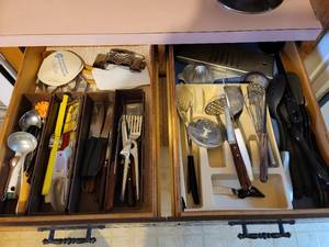 lot 357 image: Kitchen Utensils