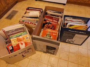 lot 362 image: Crafting Magazines
