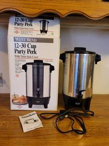 lot 365 image: Westbend 12-30 Cup Party Percolator