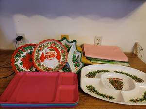 lot 367 image: Table Linens, Plastic Meal Trays, and Plastic Serving Trays