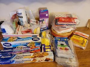 lot 372 image: Paper Goods and Cutlery