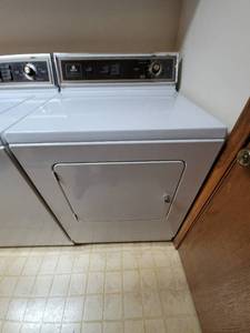 lot 386 image: Maytag Heavy Duty Electric Dryer (Works)