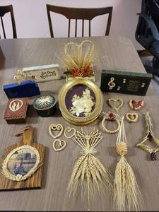 lot 393 image: Handmade Wheat Weaving Decor