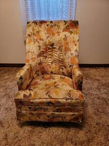 lot 428 image: Vintage Swivel Rocking Chair Located in Basement