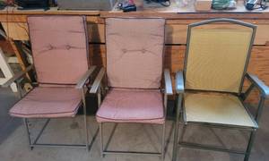 lot 440 image: 3 Very Nice Lawn Chairs