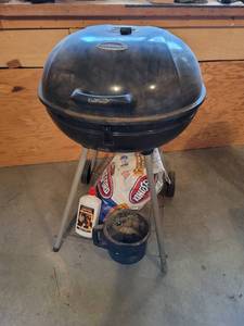 lot 441 image: Uniflame Charcoal Grill with Charcoal and Lighter Fluid