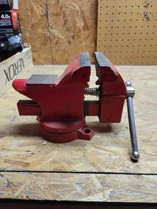lot 454 image: Fuller 4 Vise