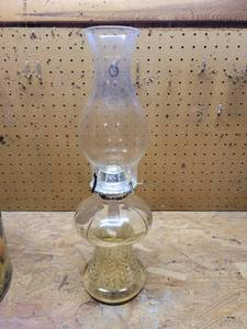 lot 469 image: Vintage Oil Lamp
