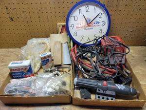 lot 471 image: Hardware, Jumper Cables, Battery Charger