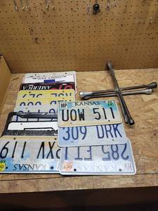 lot 474 image: License Plates and 2 Tire Irons