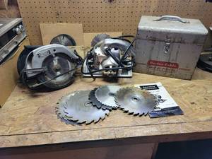 lot 484 image: Circular Saws with Blades (Craftsman and Porter Cable)