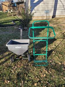 lot 508 image: Radio Lawn Bagger and Lawn Crafter Seeder