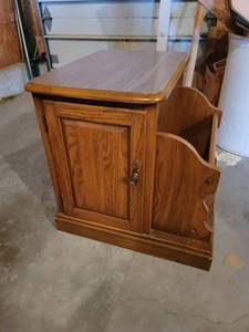 lot 529 image: End Table
