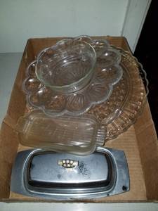 lot 12 image: Kitchen Ware