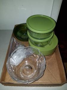 lot 16 image: kitchen ware
